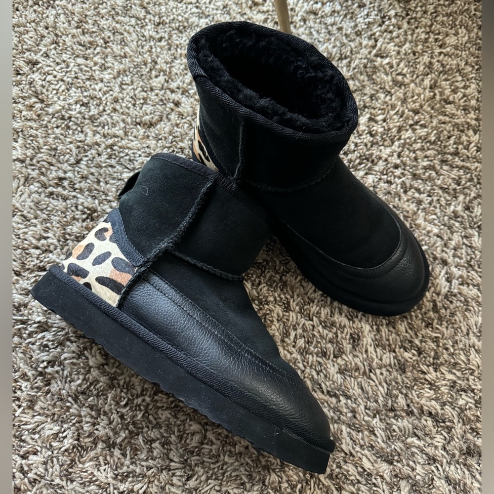 Diane von FURSTENBERG snow boots size 7.5